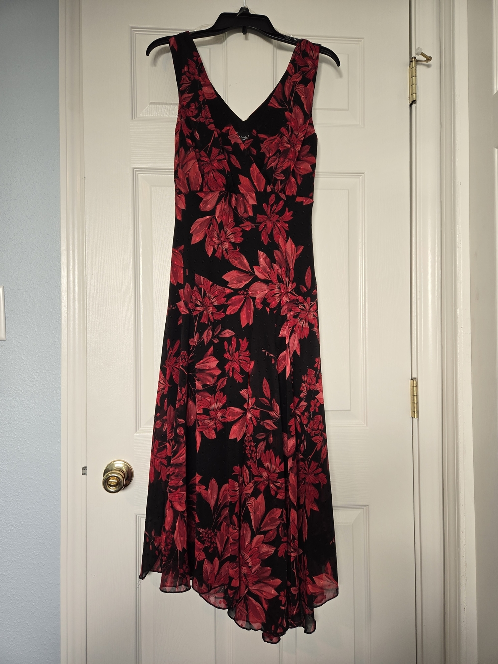 Connected Apparel Sz 8 Black Red Floral Chiffon Handkerchief Hem Dress